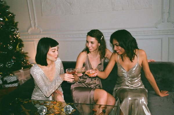 What Are Cocktail Dresses And When Should You Wear Them?